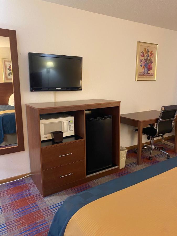 Americas Best Value Inn Champaign Kültér fotó