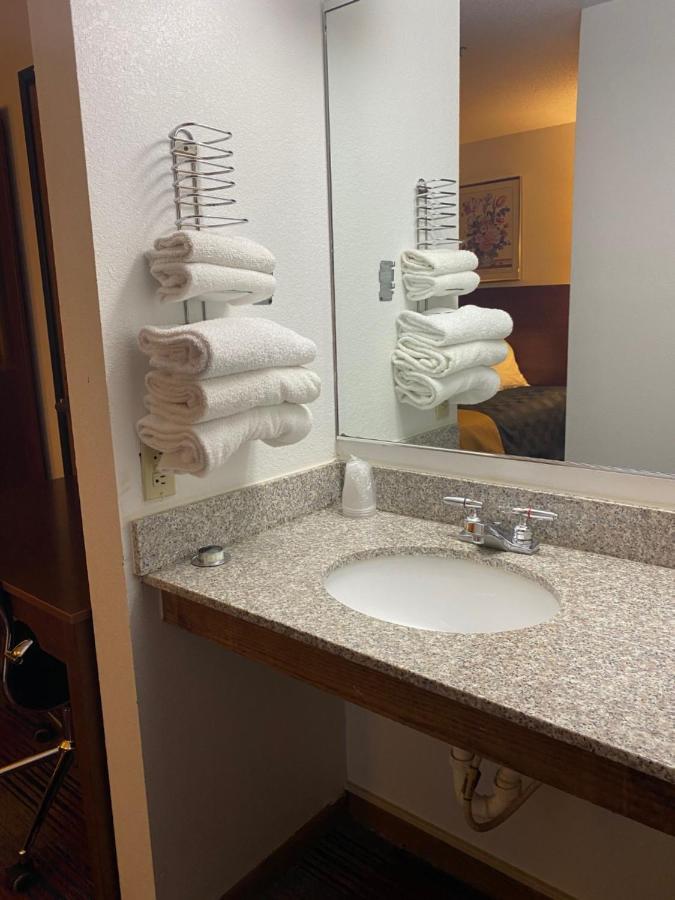 Americas Best Value Inn Champaign Kültér fotó