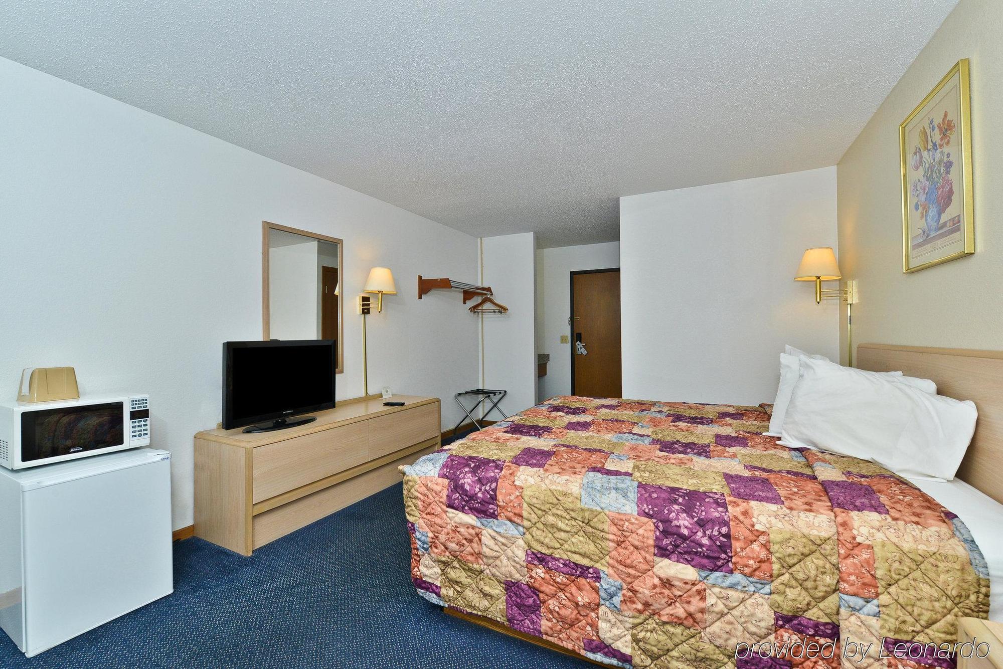 Americas Best Value Inn Champaign Kültér fotó
