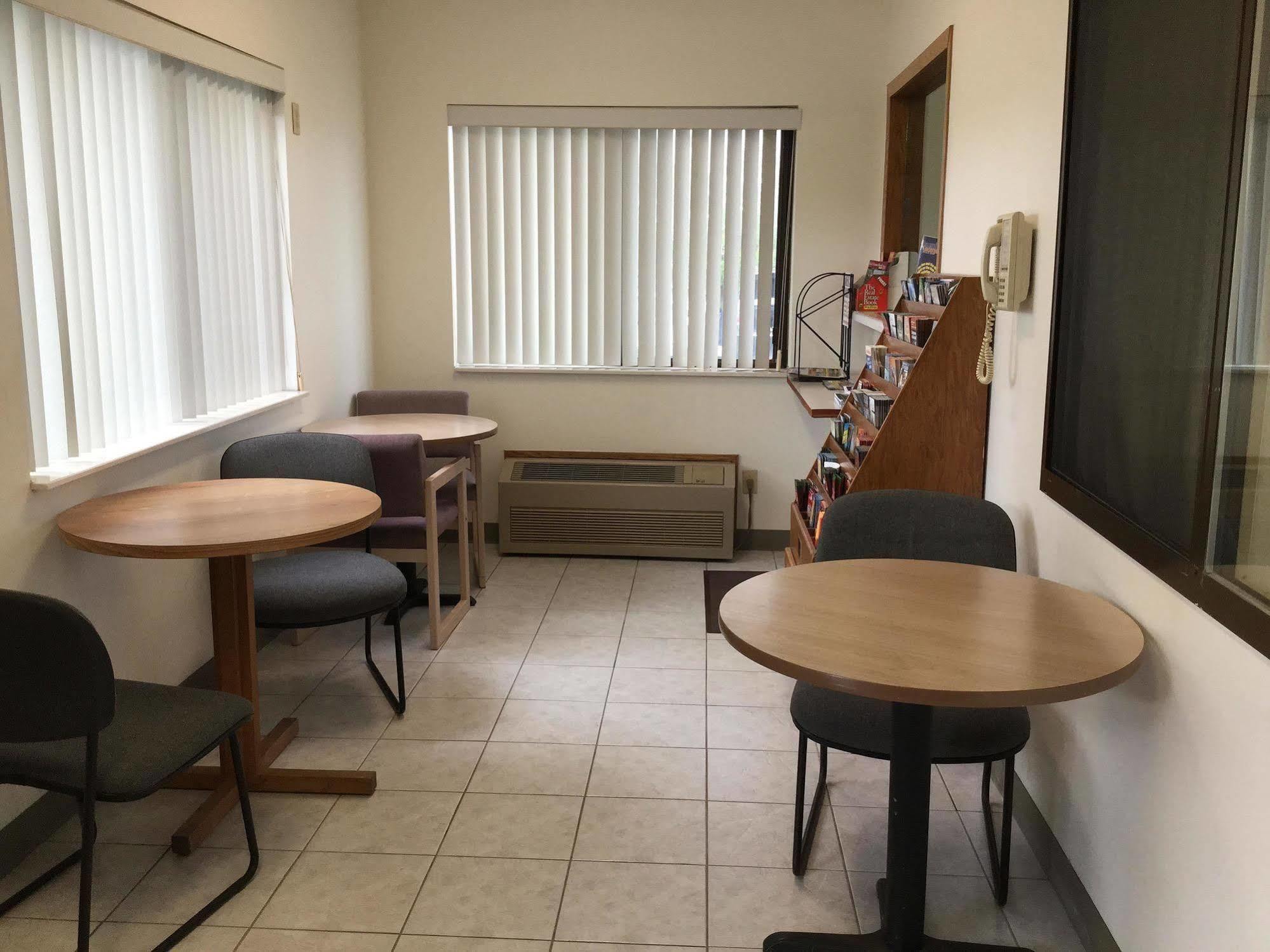Americas Best Value Inn Champaign Kültér fotó