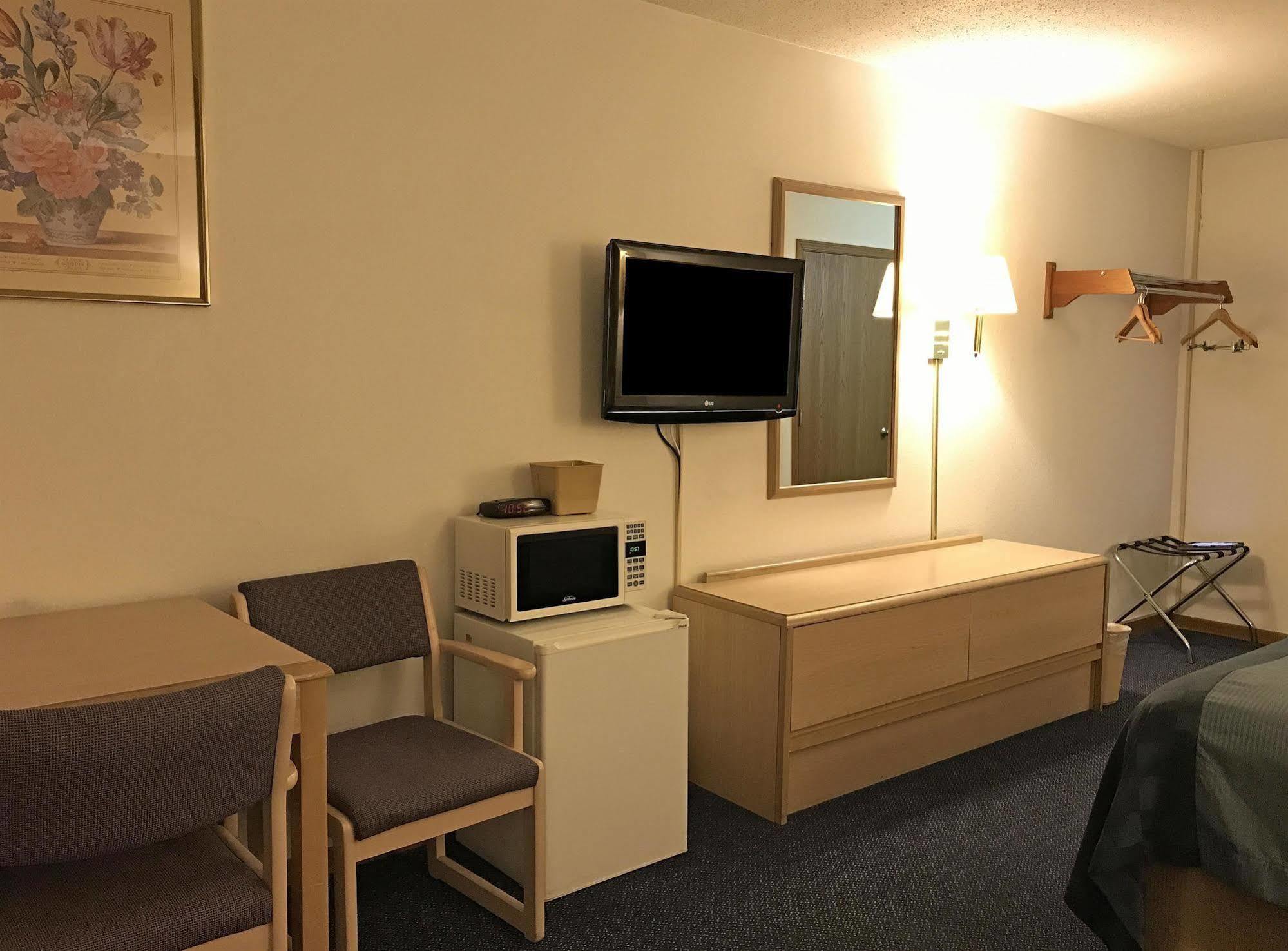 Americas Best Value Inn Champaign Kültér fotó